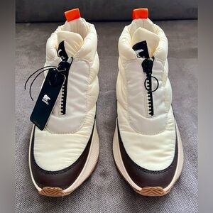 Sorel Out ‘N About III Puffy Zip Boots Womens Chalk/New Cinder Size 9.5 NEW